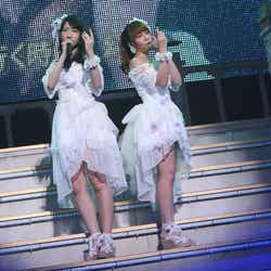 柏木由紀、河西智美(C)AKS