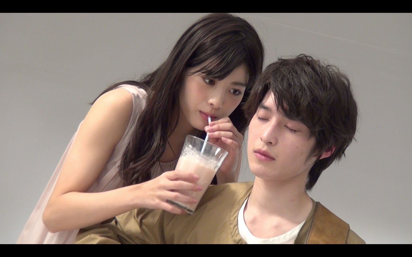 馬場ふみか、阪本奨悟／「ほっぺつんつん」篇メイキング画像（提供画像）