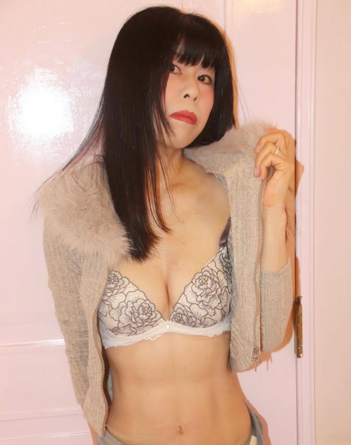 グラビアモデル若葉りな