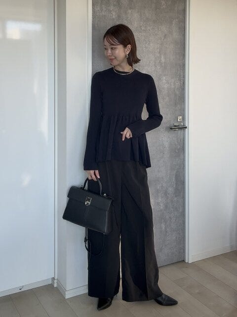 GUペプラムニットプルオーバー GUペプラムニットプルオーバーのワイドパンツコーデ