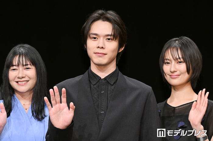 真木よう子、細田佳央太、恒松祐里(C)モデルプレス