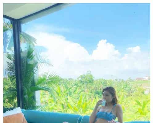 古畑星夏、ビキニ姿で美ボディ披露「圧巻スタイル」「透明感すごい」おうち時間に“ハマってしまった”ものとは?