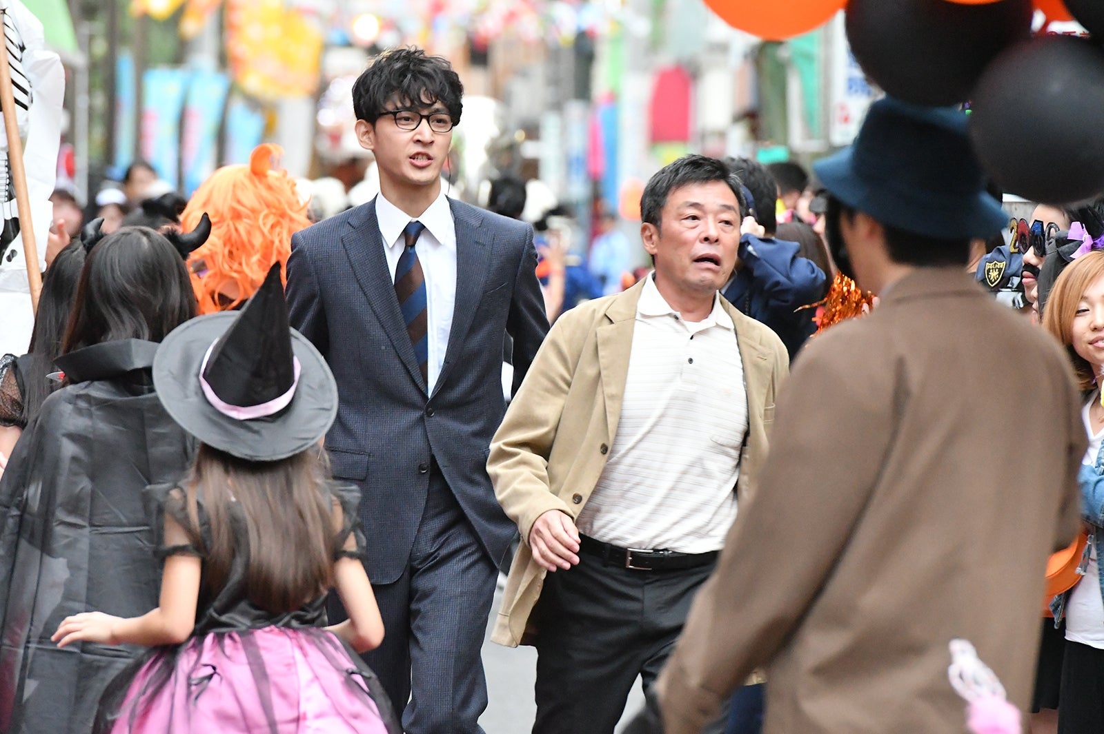 上杉柊平、光石研／「砂の塔～知りすぎた隣人」第3話より（C）TBS