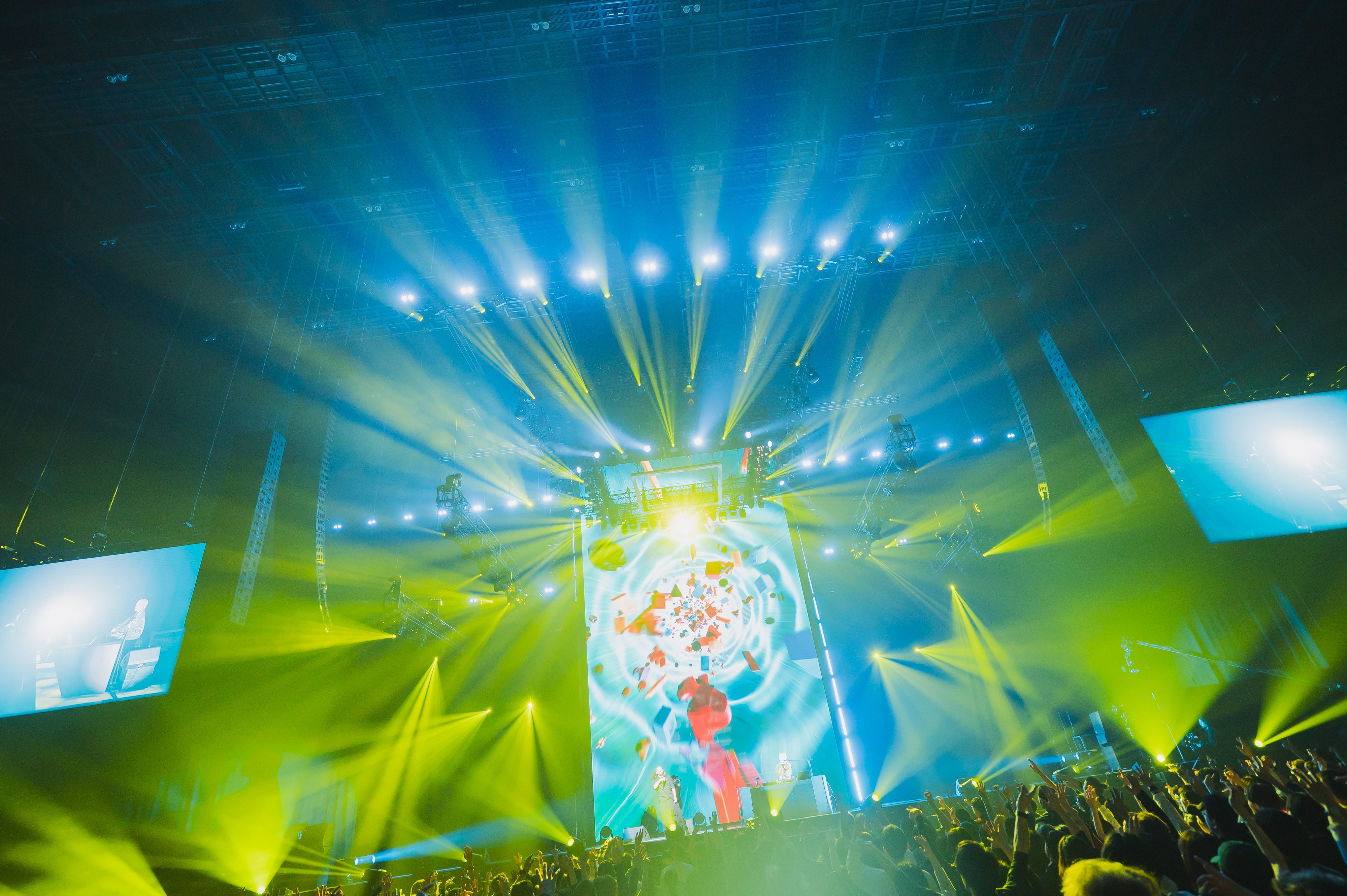 Creepy Nuts「CENTRAL」より（提供写真）