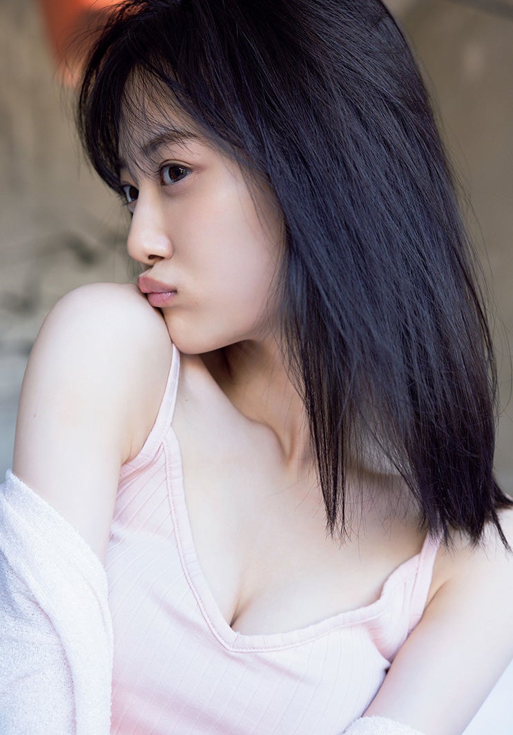 肌トゥルトゥルすぎるやろ」山下美月、透明感スゴ！！モデル