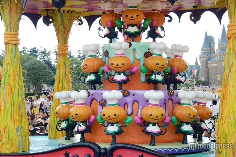 パレード「ハッピーハロウィーンハーベスト」