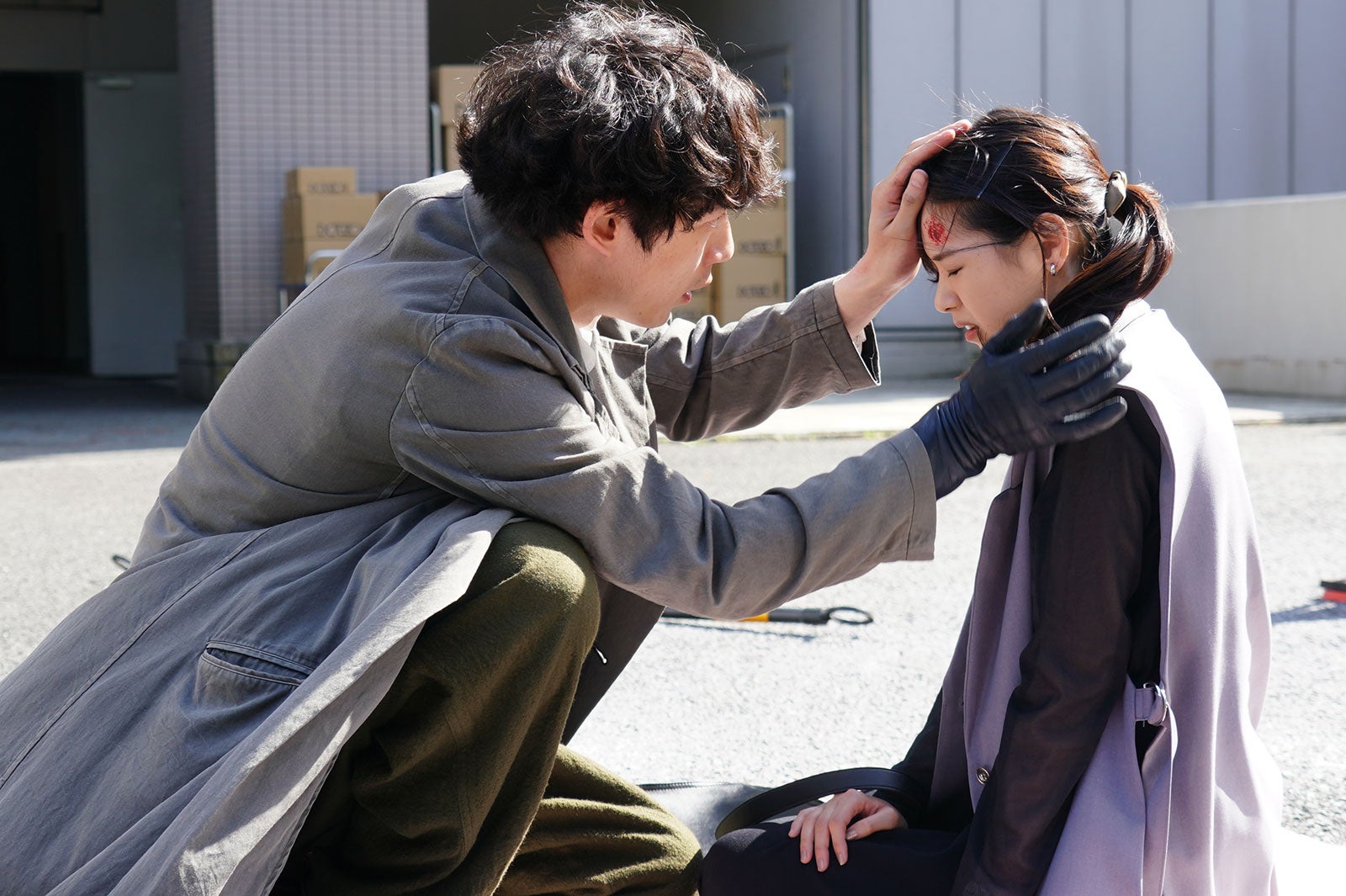 坂口健太郎、西野七瀬（C）日本テレビ