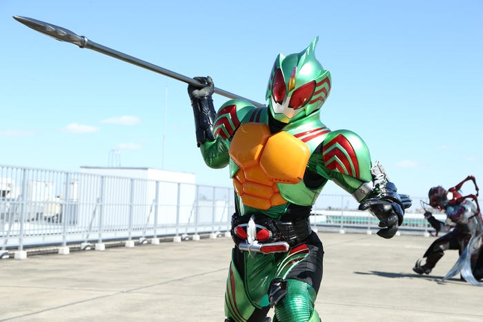 仮面ライダーアマゾンオメガ(C)2016「仮面ライダーアマゾンズ」製作委員会 (C)石森プロ・東映