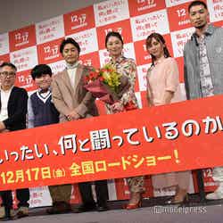 （左から）李闘士男監督、小山春朋、安田顕、小池栄子、岡田結実、SWAY（C）モデルプレス