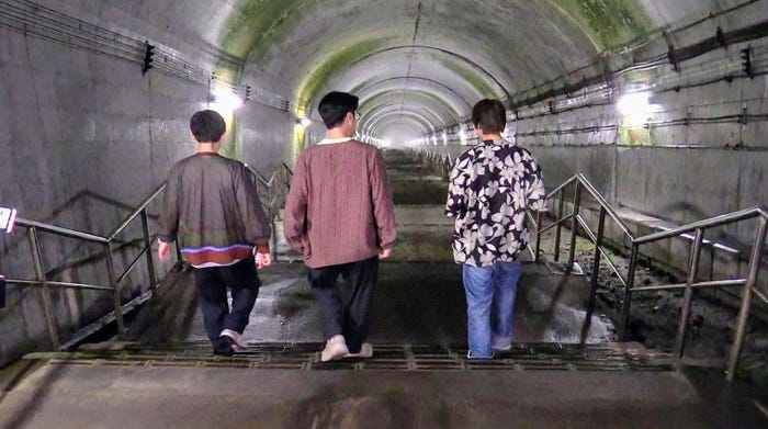 石井、新山、中村海人(C)高知放送