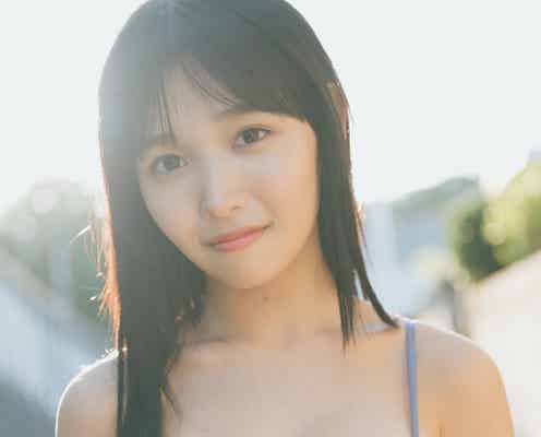 紀内乃秋、ふんわり美バスト&アンニュイな表情で魅了