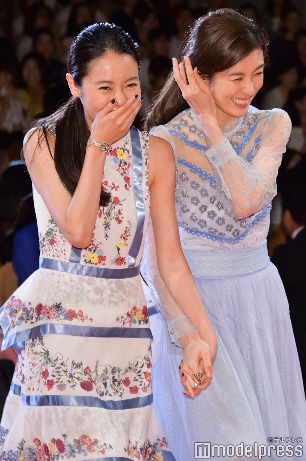 田辺桃子、ともさかりえ （C）モデルプレス