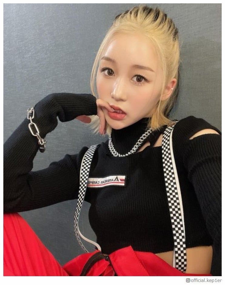 Kep1er、KCONで“新ビジュアル”披露 シャオティンが赤髪・ヒカルは金髪…ヘアチェンジ話題に