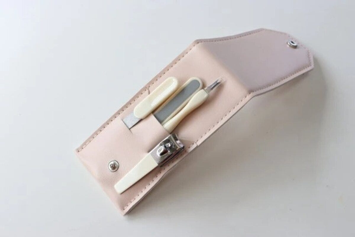 ダイソー　ネイルケアセット（4個）