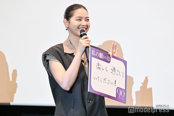 西野七瀬(C)モデルプレス