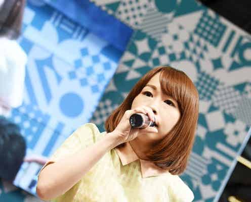 やなぎなぎ、初の舞台で存在感 パリ「JAPAN EXPO」で表情豊かな歌声披露