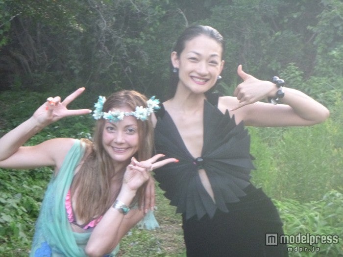 土屋アンナ、冨永愛（C）テレビ朝日