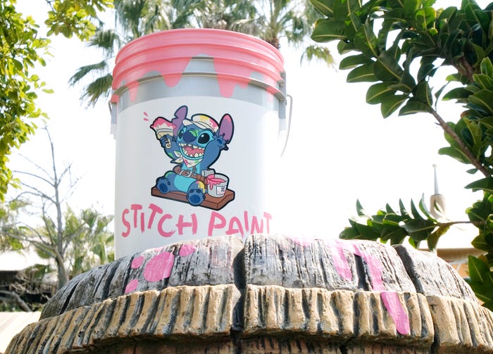 「リロ&スティッチのフリフリ大騒動~Find Stitch!~」のデコレーション (平成18年4月15日~7月13日/平成19年4月10日~7月19日) (C)Disney