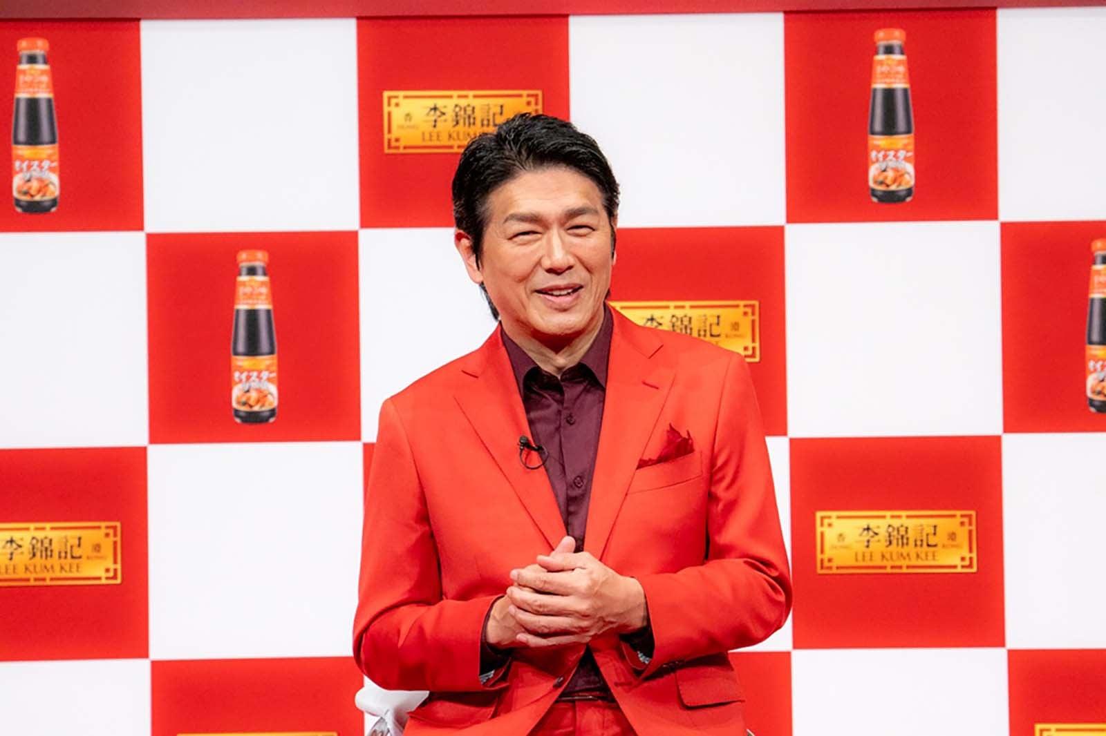 高橋克典、還暦迎え「60歳の“赤”のイメージを変えたい」手料理も披露
