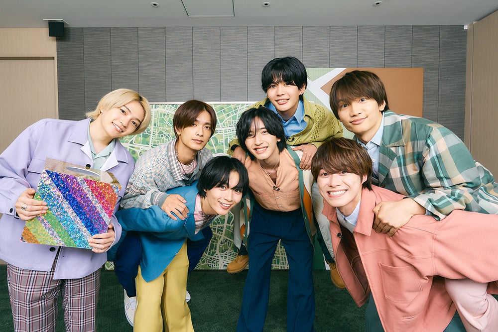 なにわ男子が“超接近” 即興パフォーマンス＆和気あいあいとする様子も