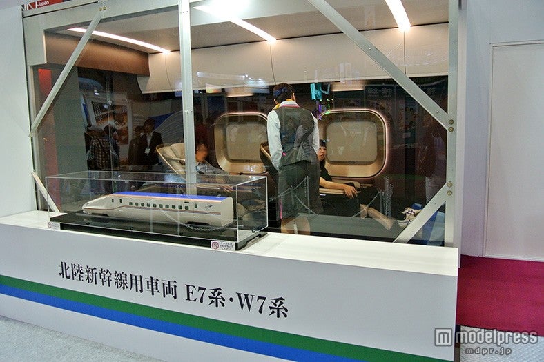 北陸新幹線「グランクラス」体験ブース