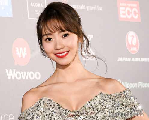 “逆輸入女優”池端レイナ、台湾と日本の架け橋に 大胆ドレスでアジアを魅了<ASIA FASHION AWARD 2018>