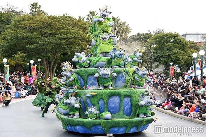 トロールのフロート/「フローズンファンタジーパレード」(C)モデルプレス