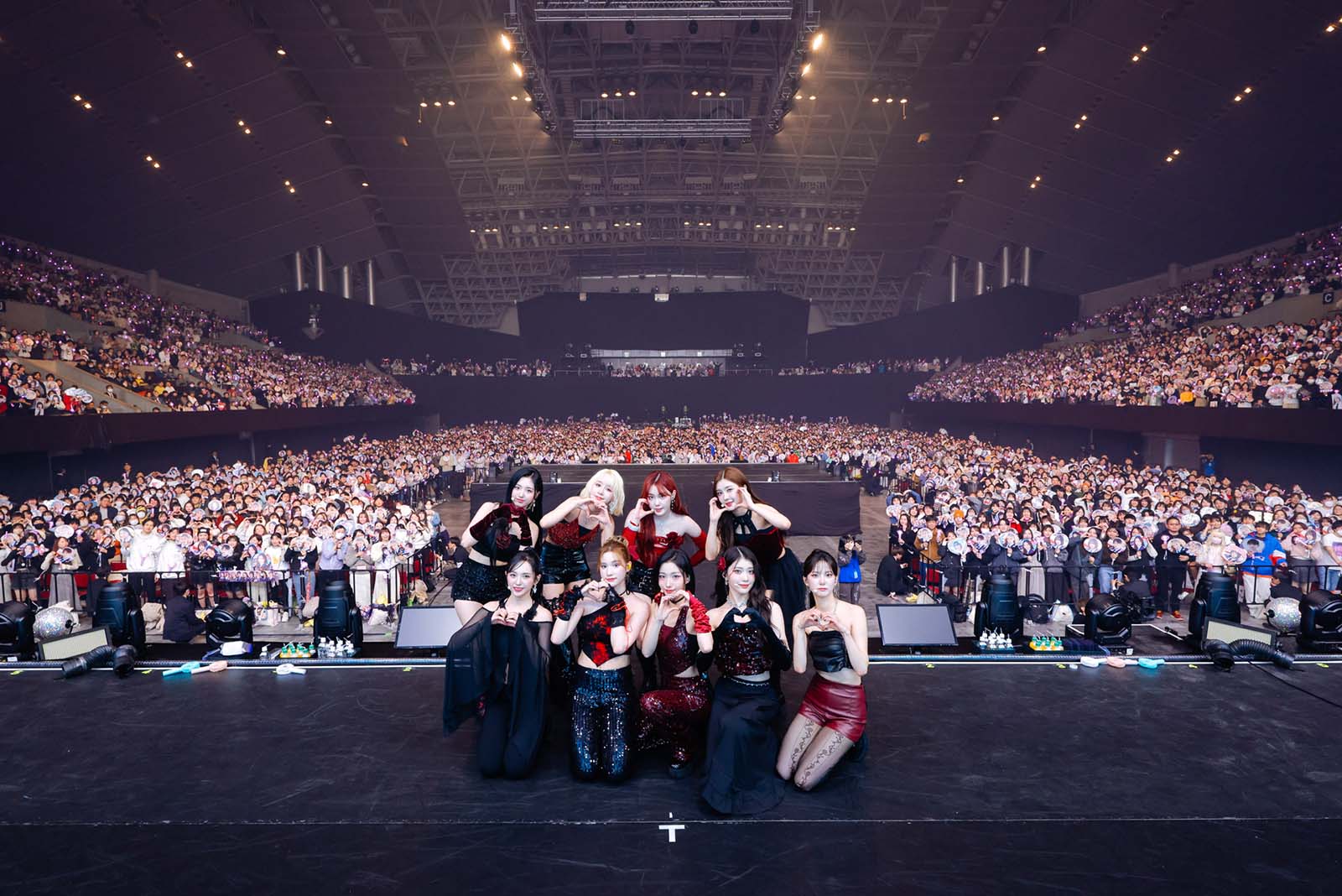 Kep1er（後列左から）イェソ、ヒカル、チェヒョン、ダヨン（前列左から）マシロ、ヒュニンバヒエ、ヨンウン、シャオティン、ユジン（C）上山陽介／木村泰之