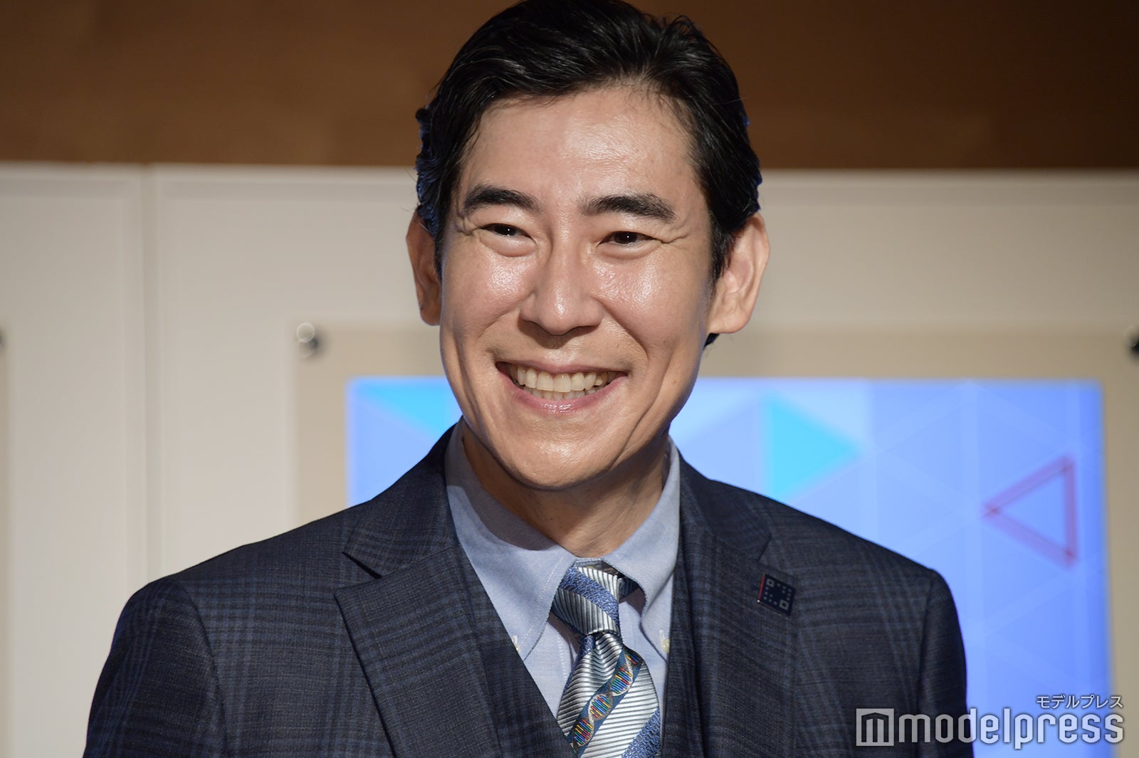 大橋和也からギター練習を誘われた高嶋政伸（C）モデルプレス