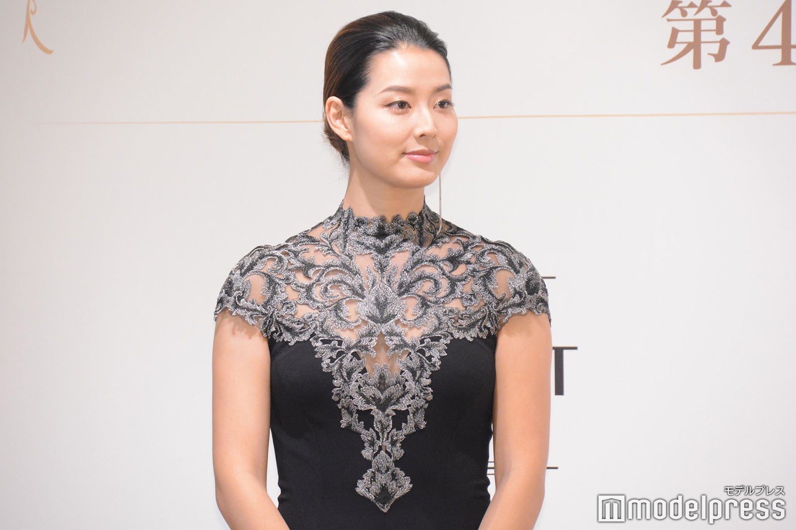 すみれ（C）モデルプレス