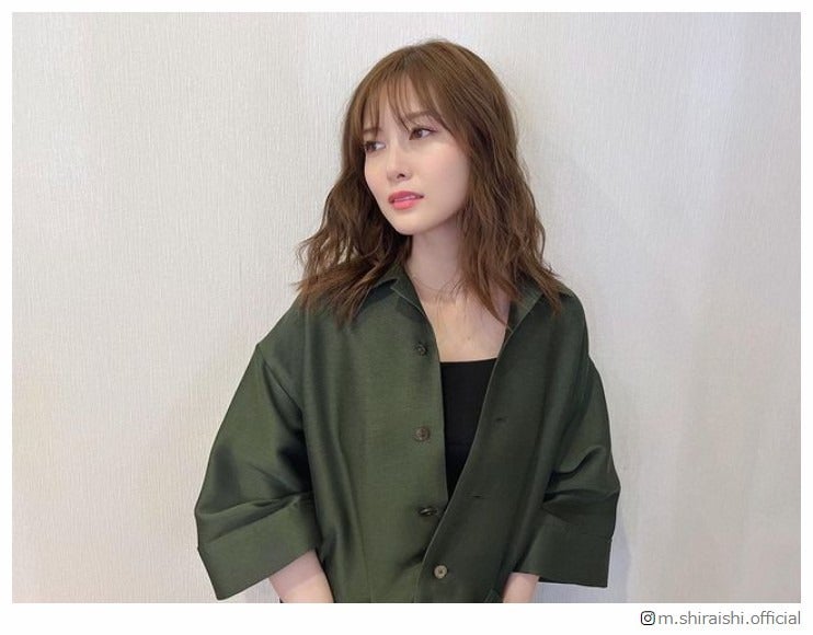 白石麻衣、久々前髪ありにイメチェン 巻き髪ヘアで報告「女神」「可愛い」と絶賛の声