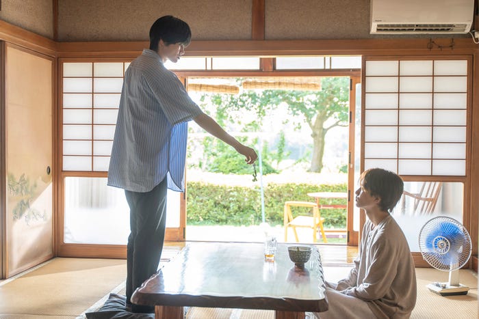 西垣匠、草川拓弥「みなと商事コインランドリー2」最終話より(C)缶爪さわ・椿ゆず/KADOKAWA/「みなと商事コインランドリー2」製作委員会