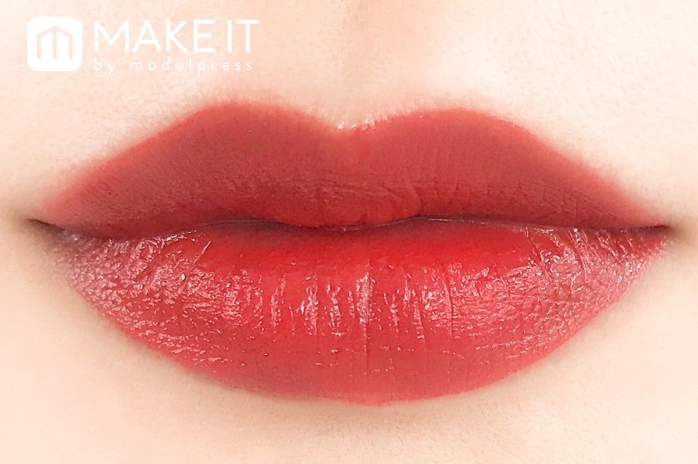 shu uemura／ルージュ アンリミテッド アンプリファイド／A RD 141使用 (C)メイクイット