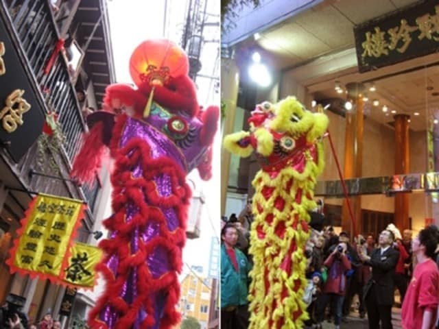 採青の様子。中国獅子が伸び上がって、2階からつるされたご祝儀をパクリ!(2008年撮影)