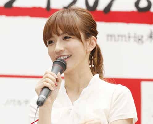 優木まおみ、ミニスカ×エプロン姿披露!男性にヘルシーメニュー手作り