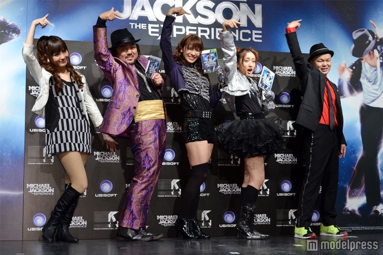 左から：椿姫彩菜、パパイヤ鈴木、秋元才加、梅田彩佳、西寺郷太