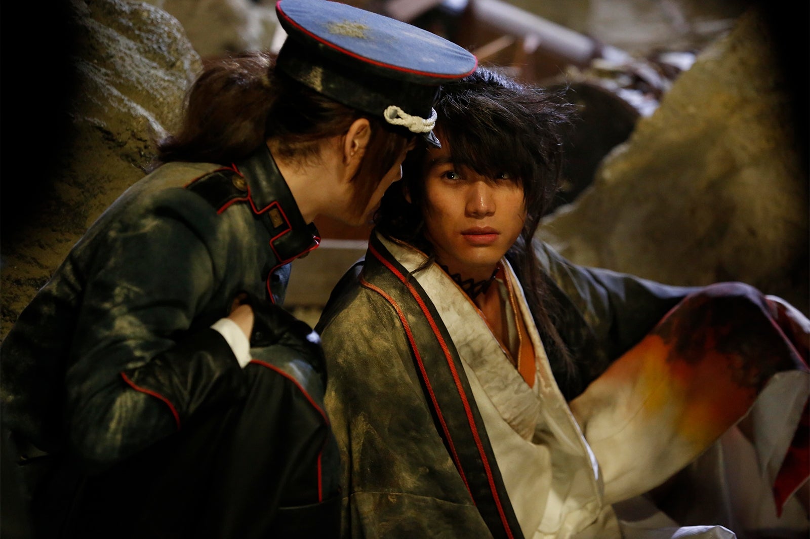 福士蒼汰、古川雄輝を見つめる “萌え”ショットは遠近法で「キスしているように」撮影＜曇天に笑う＞