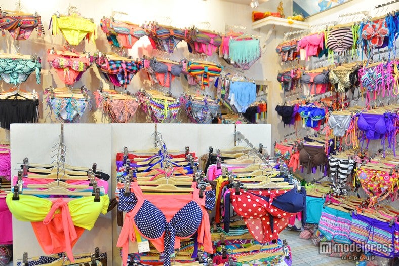色も形もバリエーション豊富なビキニ