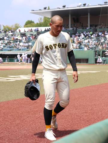 今春センバツ出場の崇徳 悪夢の逆転負け 昨夏決勝に続き九回2死まで広陵をリードも逃げ切れず 50年ぶり夏甲子園ならず