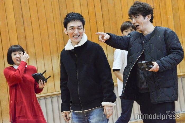 千秋、草なぎ剛、ユースケ・サンタマリア (C)モデルプレス