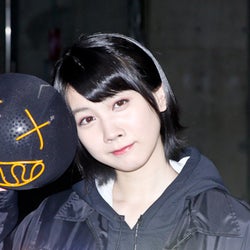 松本穂香、松尾諭を翻弄する小悪魔ヒロインに快感!?「ストレス解消になる役」『JOKER×FACE』