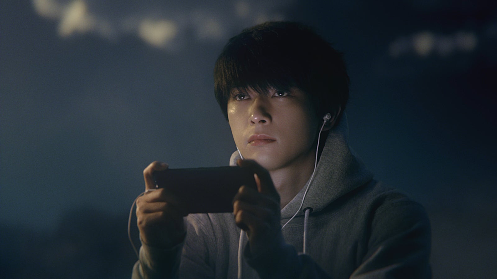 吉沢亮、現場でサプライズバースデー バレンタインの思い出も明かす