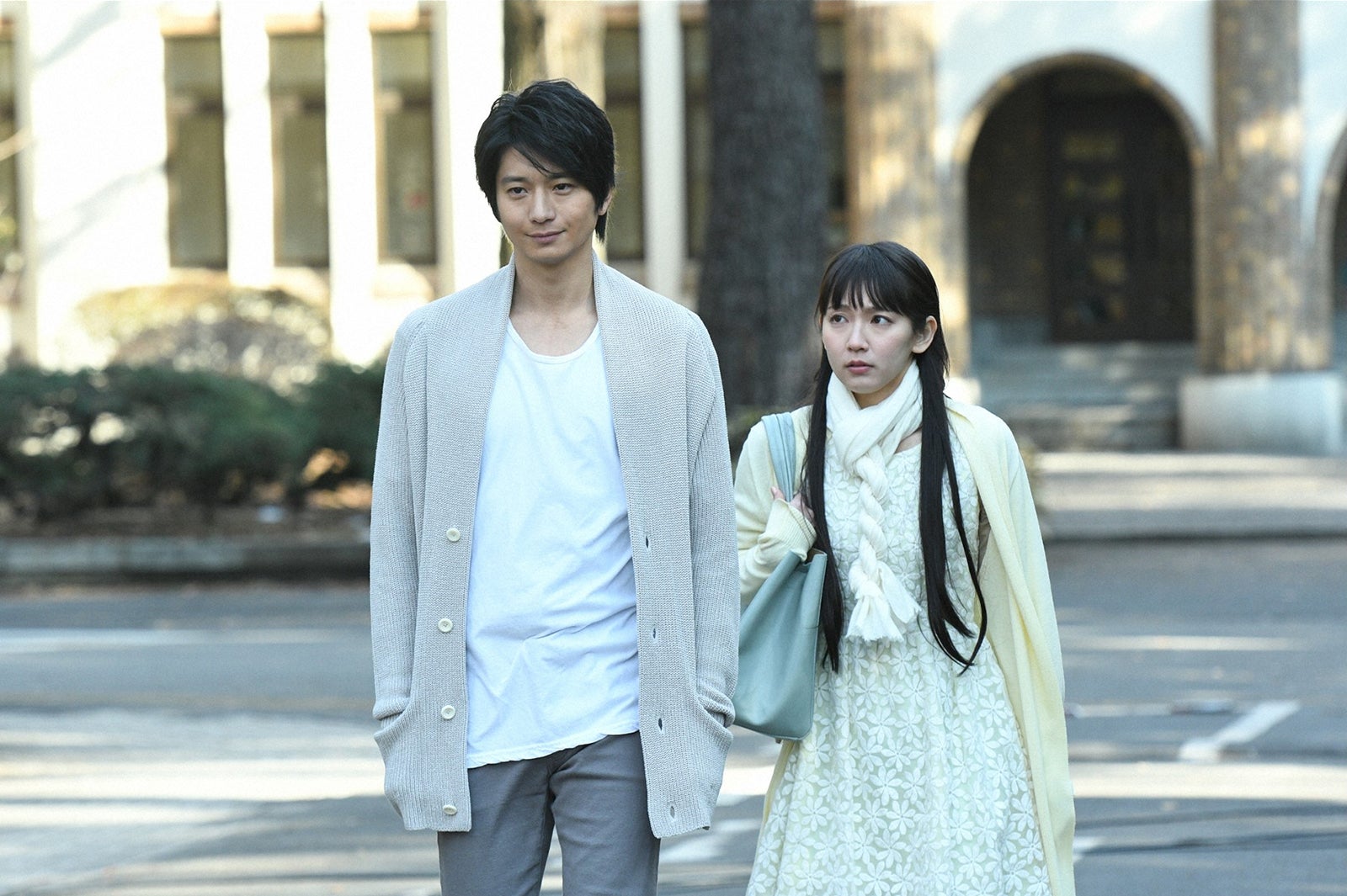 向井理、吉岡里帆／「きみが心に棲みついた」第8話より（C）TBS