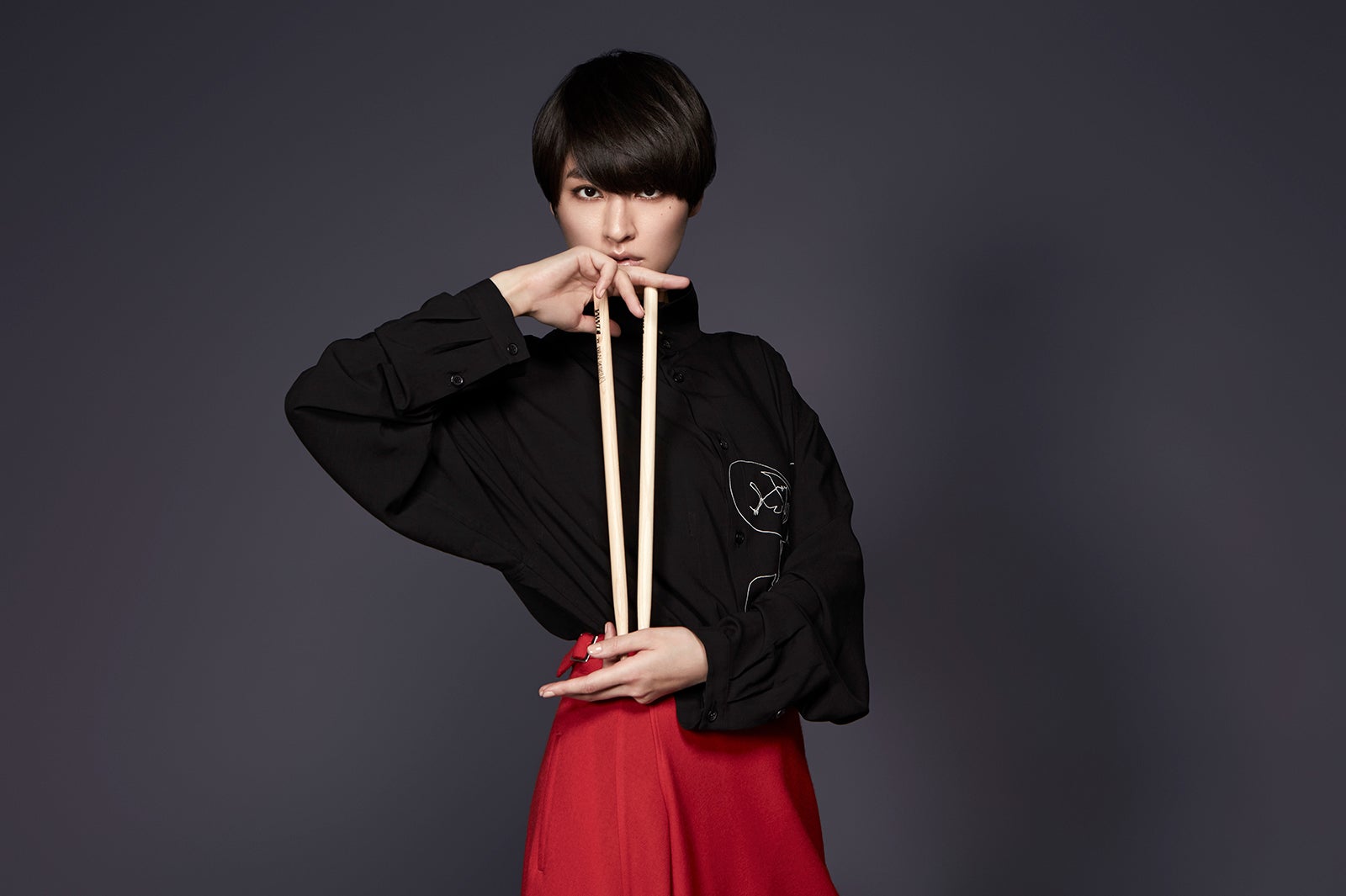 シシド・カフカ、アルゼンチンが生んだ孤高のバンドネオン奏者「アストル・ピアソラ」生誕100周年公演ナビゲーターに決定