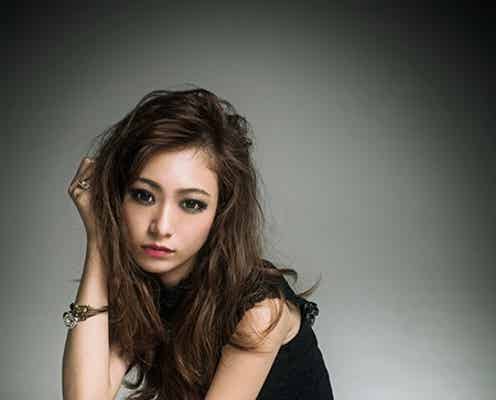 “なりたい顔”みずきてぃ、大人クールに劇的イメチェン 艶やか“女優メイク”も伝授