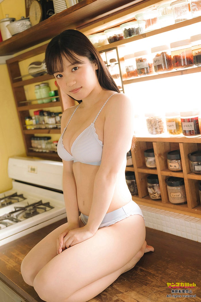 ミニグラ界の新生・堀みなみ、豊満バストに釘付け 初々しい姿に接近