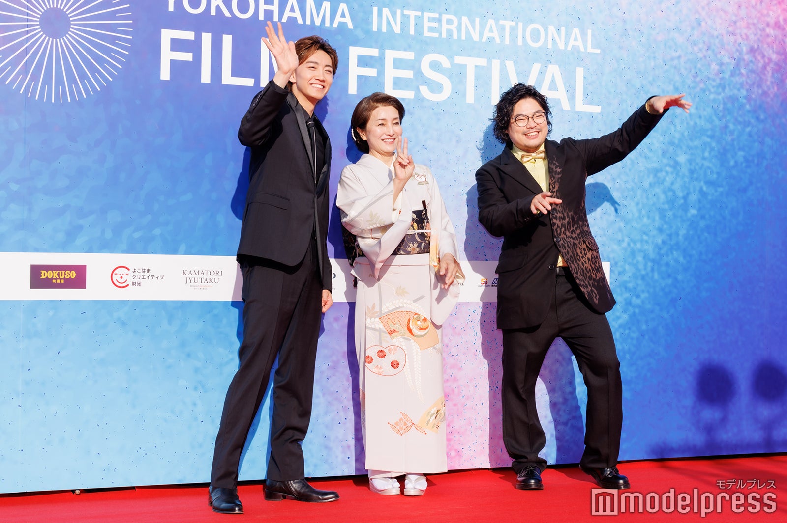 映画「犬、回転して、逃げる」出演者ら（C）モデルプレス