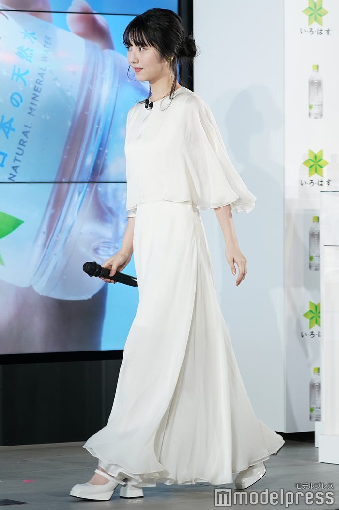 浜辺美波 (C)モデルプレス