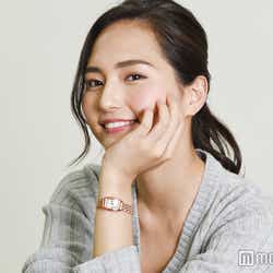 モデルプレス - 美しすぎる女子大生・山賀琴子がお手本!春の出会いを掴むモテコーデのポイントは?