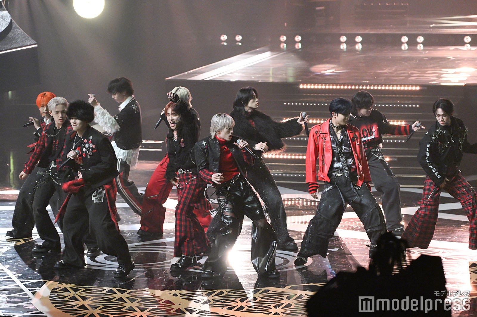 JO1（C）モデルプレス